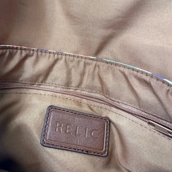 Relic Floral Crossbody Bag with Brown Accents Adjustable Straps - Picture 7 of 12